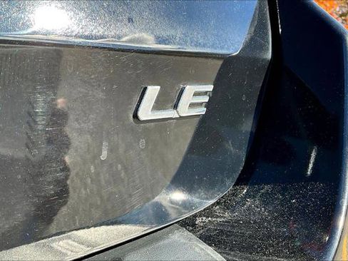 Certified 2017 Toyota Sienna LE image 9