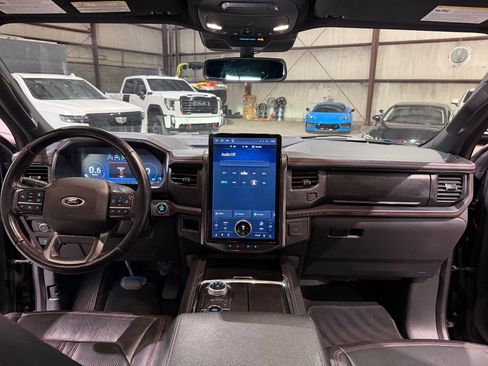 Used 2022 Ford Expedition Max Limited AWD/4WD image 29