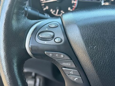 Used 2020 Nissan Pathfinder SL AWD/4WD image 20