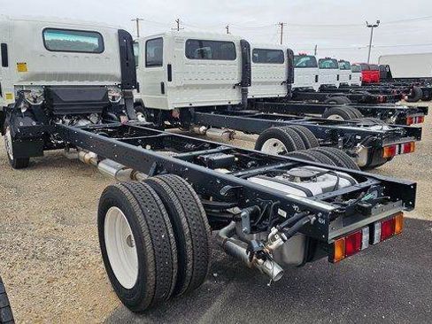 New 2024 Chevrolet Low Cab Forward 5500XG RWD image 8