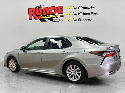 Used 2024 Toyota Camry SE FWD image 4