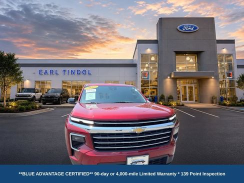 Used 2026 Chevrolet Traverse LT FWD image 2