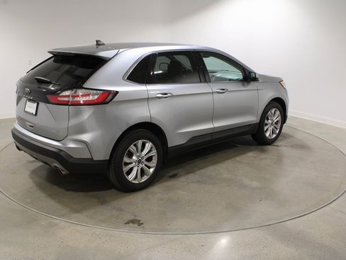 Used 2022 Ford Edge Titanium image 5