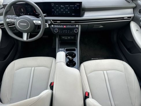 Used 2024 Hyundai Sonata SEL image 3