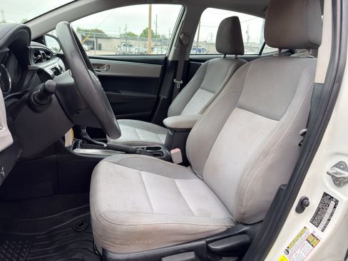 Used 2016 Toyota Corolla LE FWD image 16