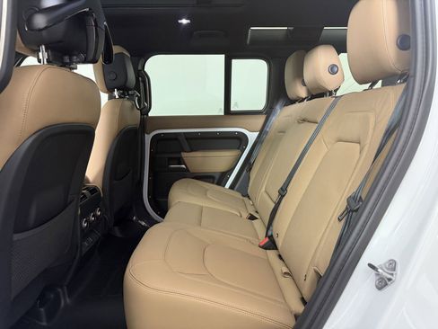 New 2026 Land Rover Defender 110 X-Dynamic SE AWD/4WD image 12