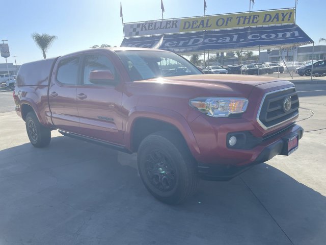Used 2022 Toyota Tacoma SR5 w/ Black Out Package (TMS) RWD image 2