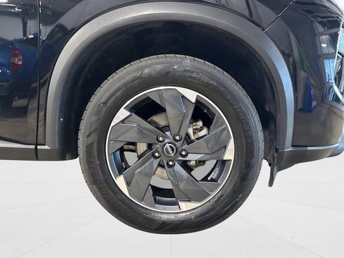 Used 2025 Nissan Rogue SV image 48