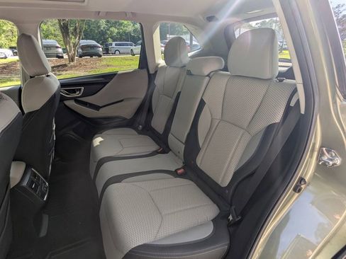 Used 2019 Subaru Forester Premium AWD/4WD image 10