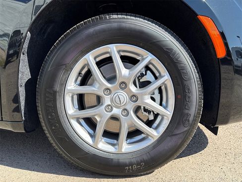 New 2025 Chrysler Voyager LX image 7