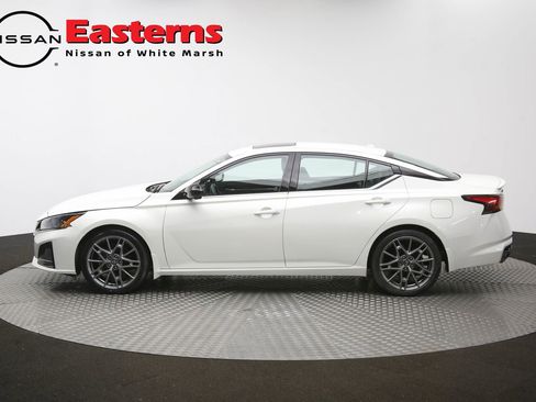 Used 2024 Nissan Altima 2.0 SR FWD image 58