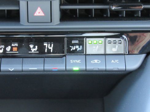 Used 2026 Toyota Crown Platinum image 25