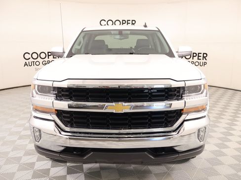 Used 2018 Chevrolet Silverado 1500 LT w/ Texas Edition AWD/4WD image 8