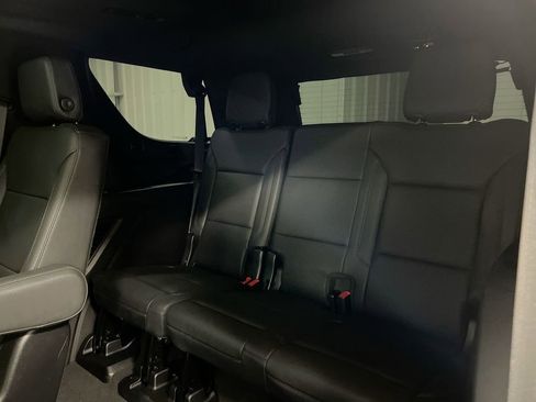 Used 2023 Chevrolet Tahoe Z71 w/ Luxury Package AWD/4WD image 24