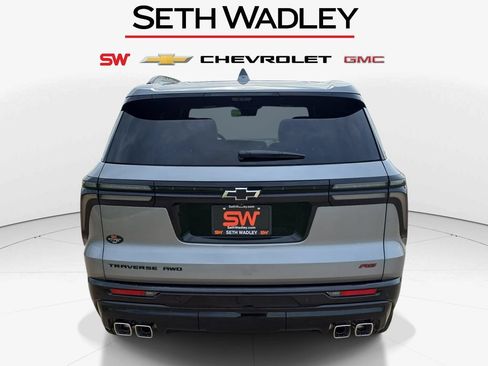 New 2026 Chevrolet Traverse RS w/ LPO, Floor Liner Package AWD/4WD image 6