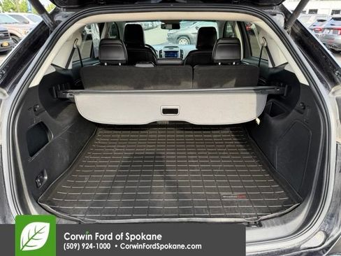 Used 2020 Ford Edge Titanium w/ Equipment Group 301A AWD/4WD image 19