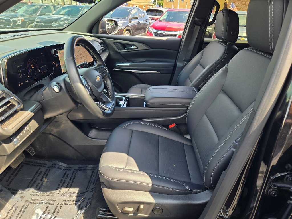 Certified 2026 Chevrolet Traverse LT AWD/4WD image 24