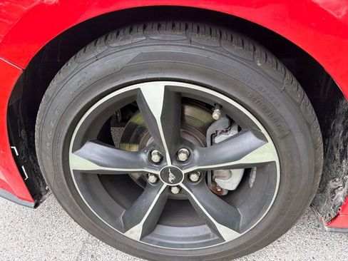 Used 2022 Ford Mustang Coupe RWD image 15