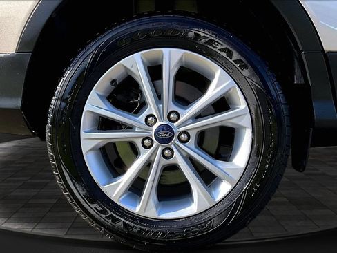 Used 2018 Ford Escape SEL AWD/4WD image 34