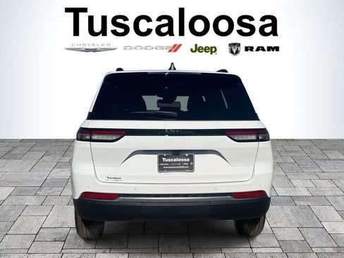 New 2026 Jeep Grand Cherokee Altitude RWD image 6