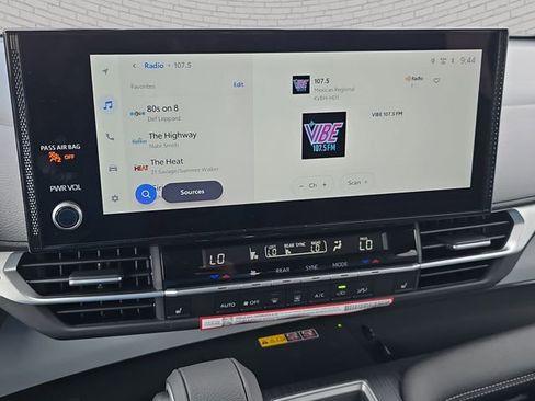 New 2026 Toyota Sienna XLE FWD image 22