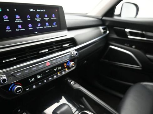Used 2022 Kia Telluride S AWD/4WD image 30