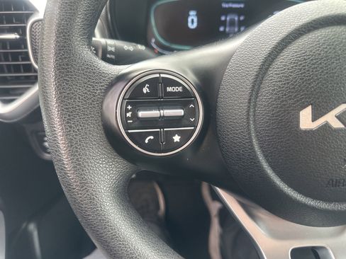 Used 2023 Kia Soul LX w/ Option Group 015 FWD image 21
