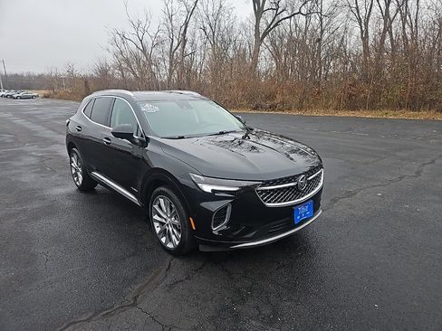 Used 2023 Buick Envision Avenir image 9