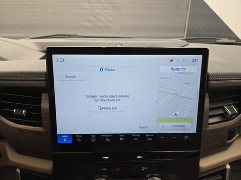 Used 2024 Ford Expedition Max Limited image 31