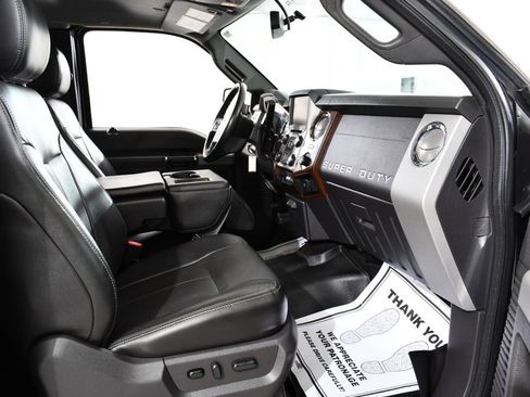 Used 2015 Ford F250 Lariat w/ Chrome Package image 10