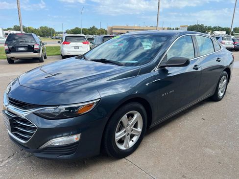 Used 2020 Chevrolet Malibu LS image 4