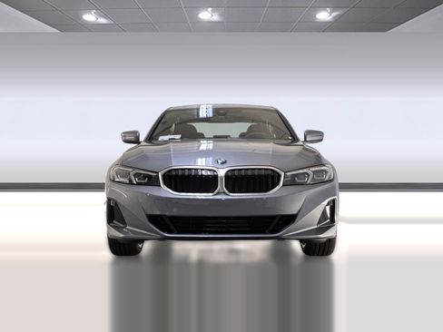 Used 2026 BMW 330i Sedan w/ Premium Package RWD image 5