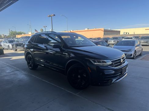 Used 2024 Volkswagen Tiguan SE R-Line FWD image 5