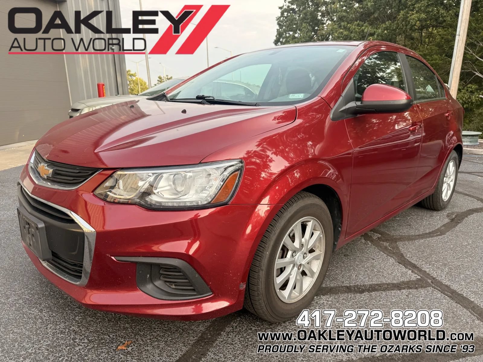 Used 2017 Chevrolet Sonic LT FWD image 1