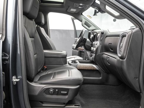 Used 2020 GMC Sierra 3500 Denali w/ Denali Ultimate Package image 40