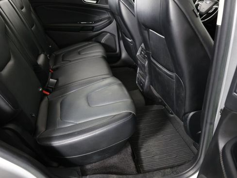 Used 2017 Ford Edge Titanium w/ Equipment Group 301A AWD/4WD image 23