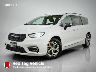 Used 2023 Chrysler Pacifica Limited