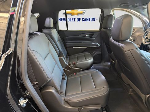New 2027 Chevrolet Traverse LT w/ LPO, Floor Liner Package FWD image 15