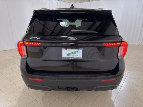 Used 2025 Ford Explorer ST-Line RWD image 4