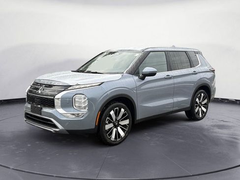 New 2026 Mitsubishi Outlander SE image 1