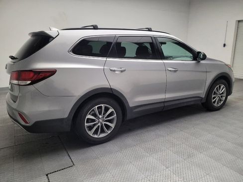 Used 2018 Hyundai Santa Fe SE image 10
