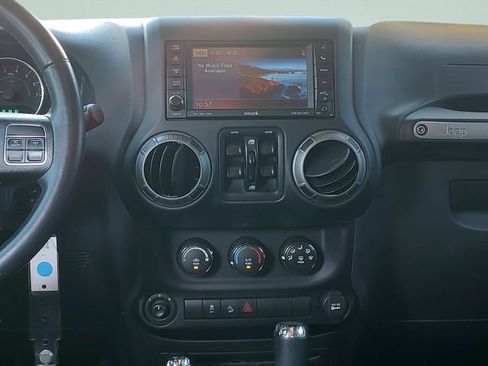 Used 2018 Jeep Wrangler Unlimited Sport S AWD/4WD image 13