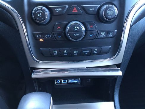 Used 2016 Jeep Grand Cherokee Laredo w/ Quick Order Package 23E image 41