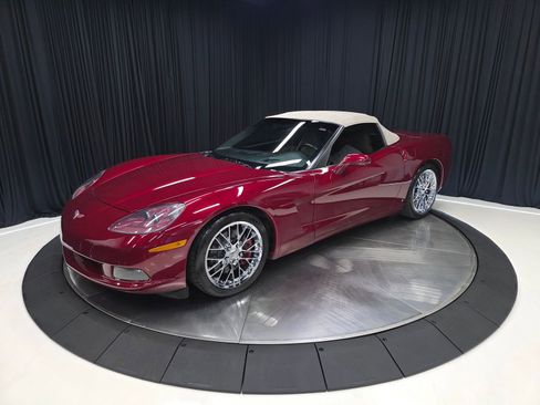Used 2006 Chevrolet Corvette Convertible w/ Preferred Equipment Group RWD image 9