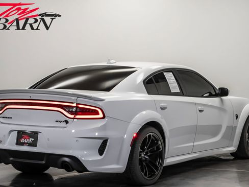 Used 2022 Dodge Charger SRT Hellcat w/ Harman/Kardon Audio Group image 5