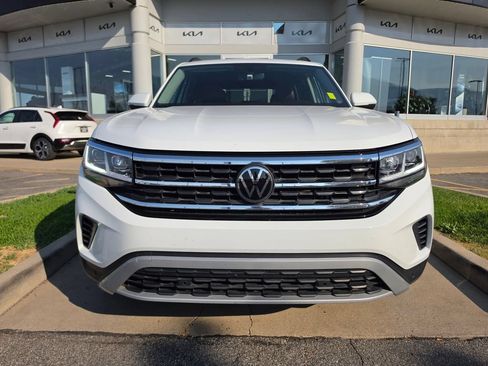 Used 2023 Volkswagen Atlas SE w/ Panoramic Sunroof Package AWD/4WD image 2