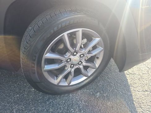 Used 2023 GMC Terrain SLT image 44