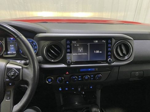 Certified 2021 Toyota Tacoma TRD Off-Road image 19
