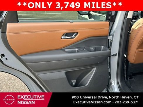 Certified 2025 Nissan Pathfinder Platinum w/ Cargo Package image 23