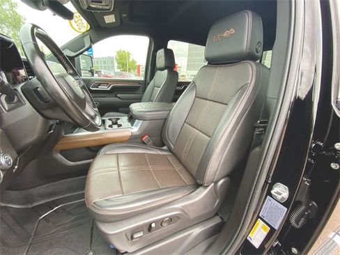 Used 2025 Chevrolet Silverado 2500 High Country w/ Technology Package image 19